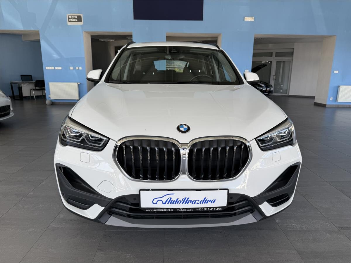 BMW X1 Kombi 1,5 l 103 kw