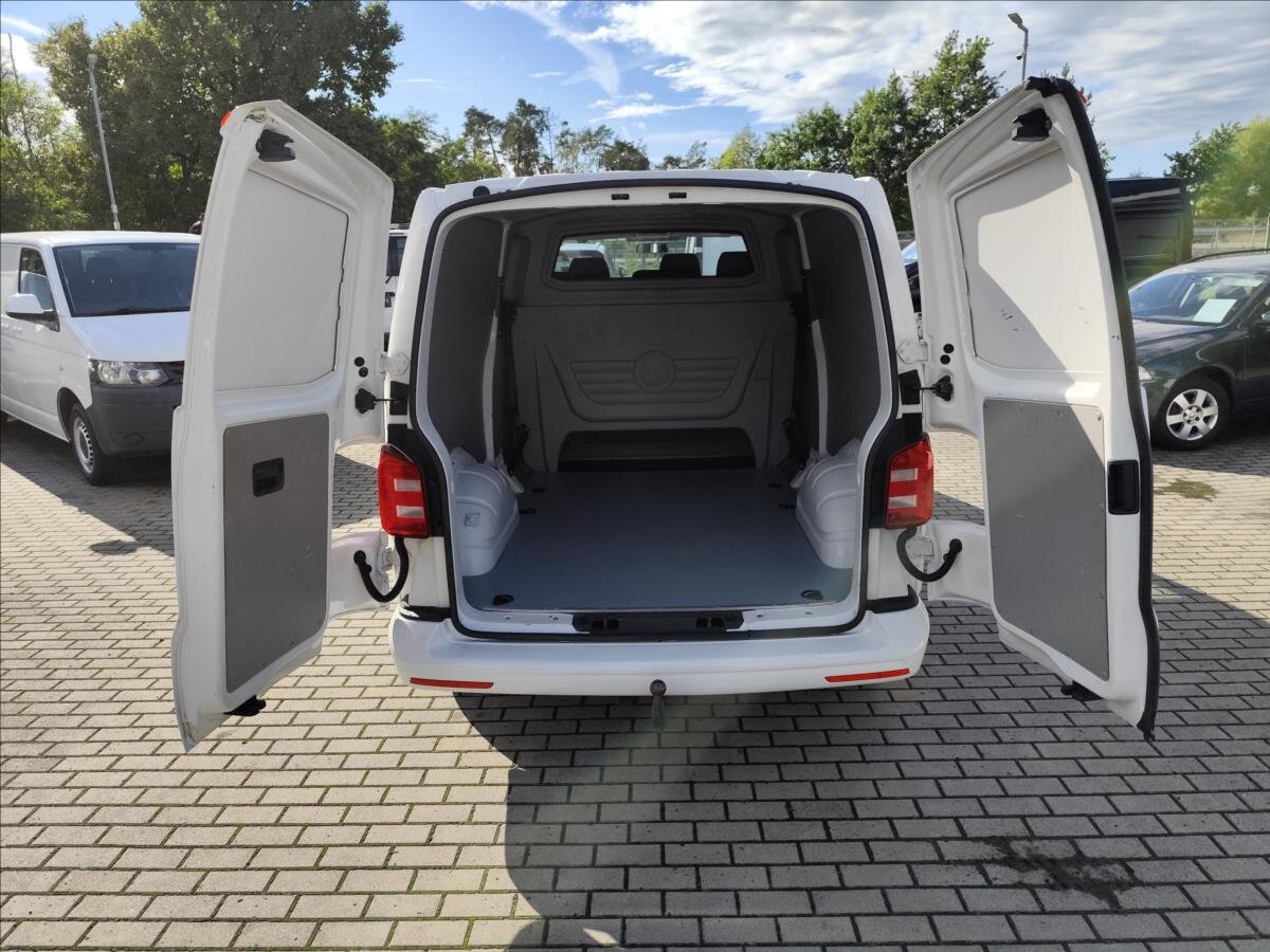 Volkswagen Transporter Kombi 2,0 l 84 kw