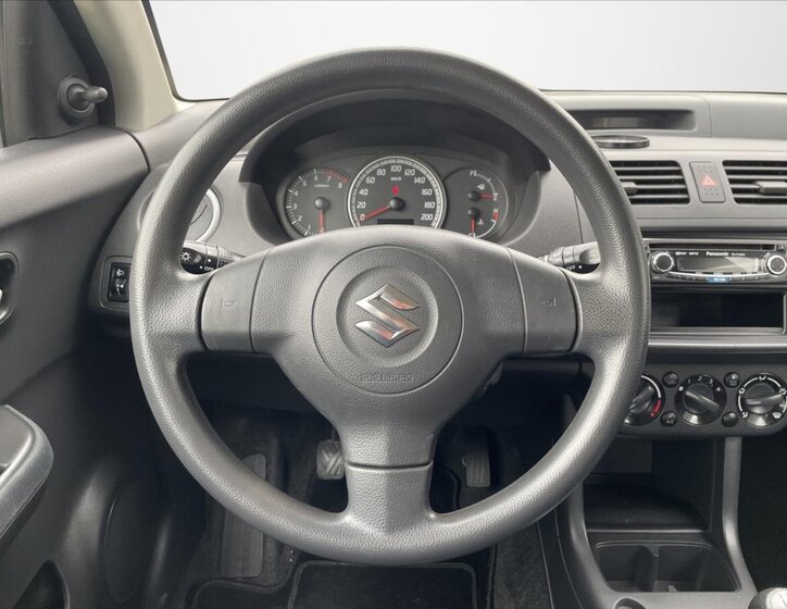 Suzuki Swift Hatchback 1,3 l 67 kw