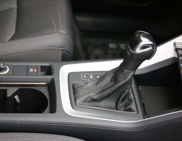 Audi Q3 SUV 2,0 l 140 kw