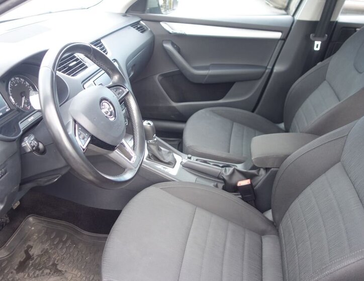 Škoda Octavia 16
