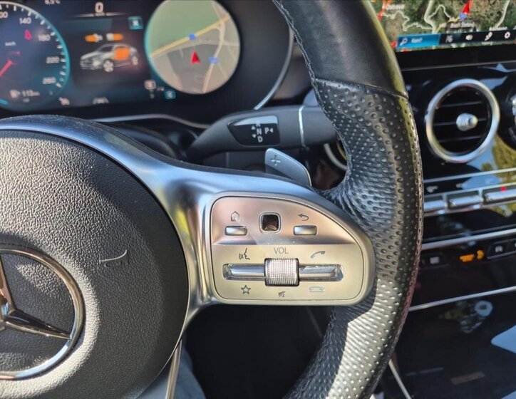 Mercedes-Benz GLC Hatchback 2,0 l 180 kw