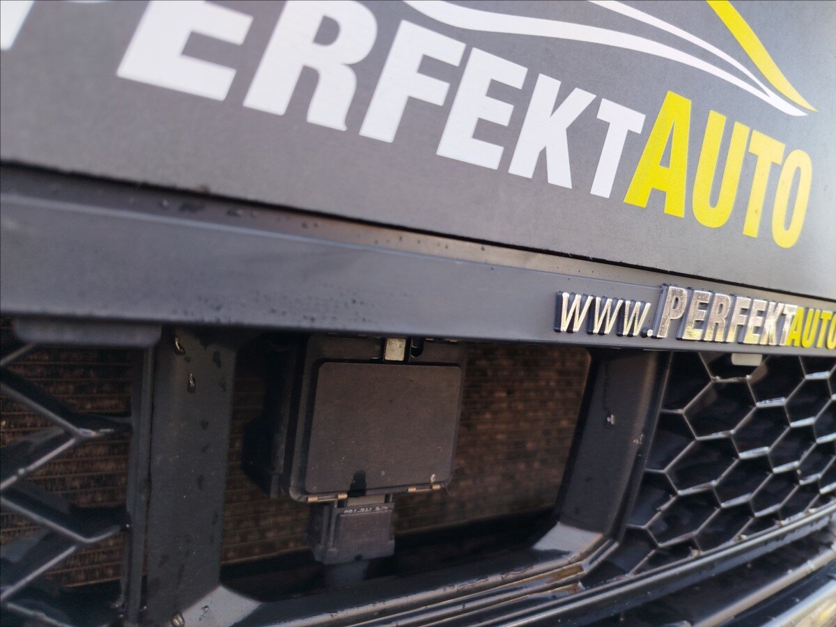 Volkswagen Golf Kombi 2,0 l 135 kw