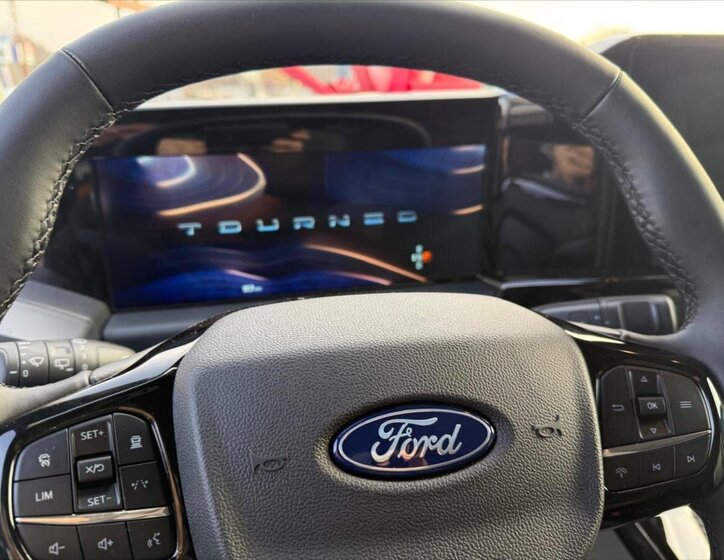 Ford Tourneo Custom Kombi 2,0 l 125 kw