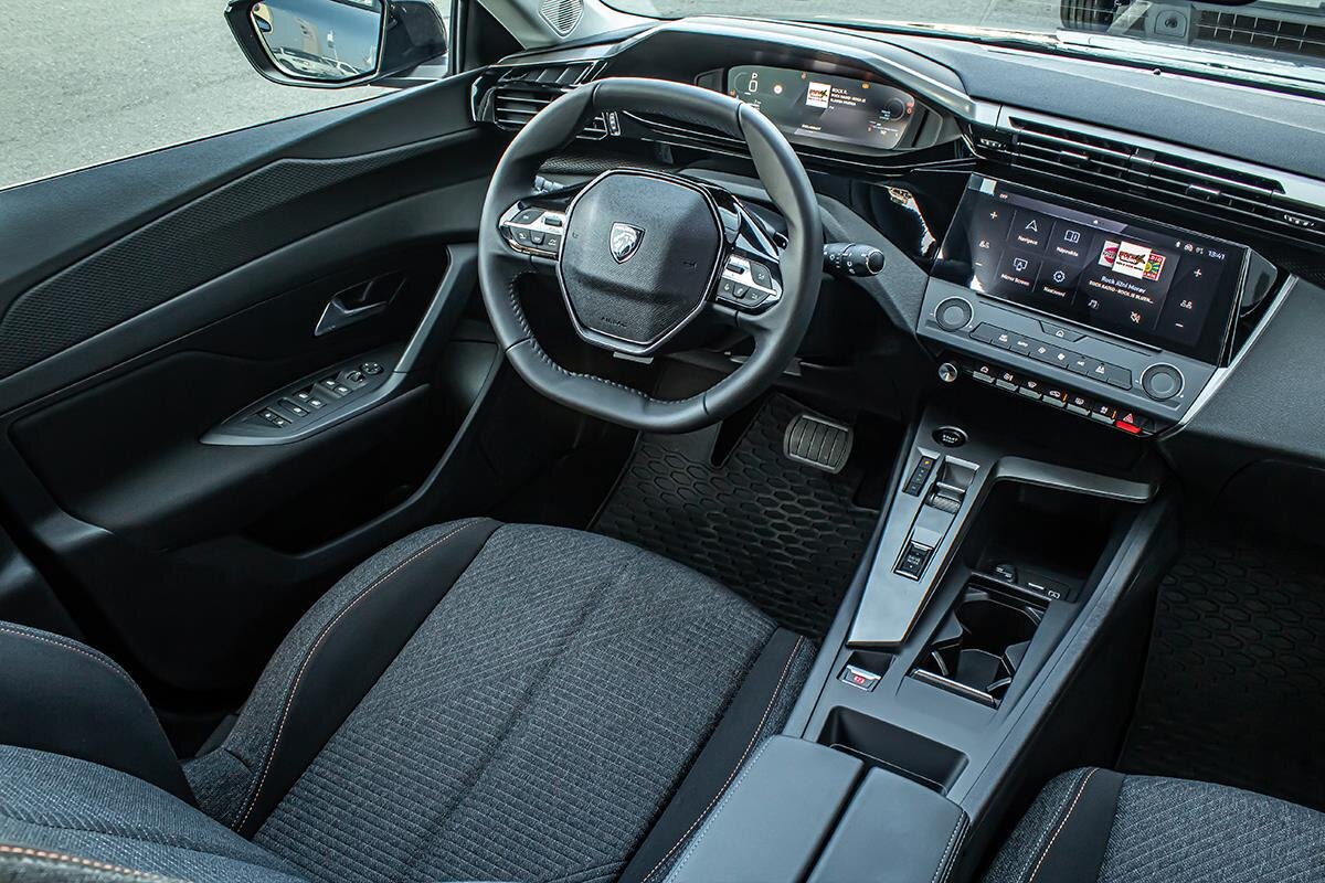 Peugeot 308 Kombi 1,2 l 107 kw