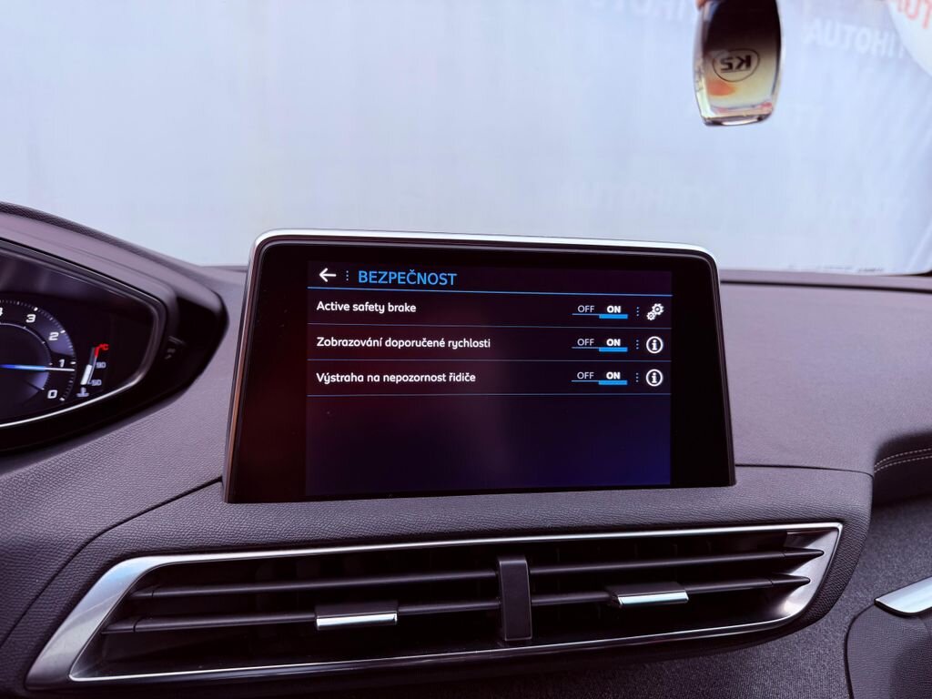 Peugeot 5008 SUV / Terénní 1,6 l 133 kw
