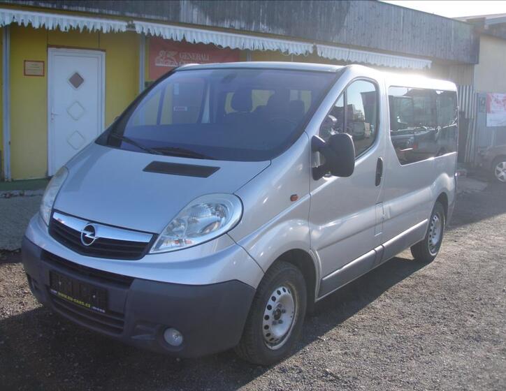 Opel Vivaro 9