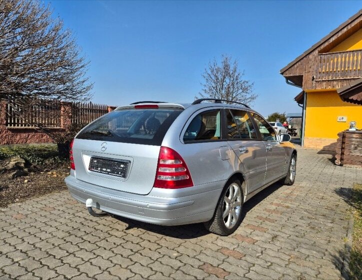 Mercedes-Benz Třídy C Kombi 0,0 0