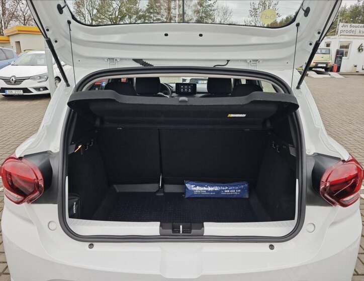 Dacia Sandero Hatchback 999,0 67 kw