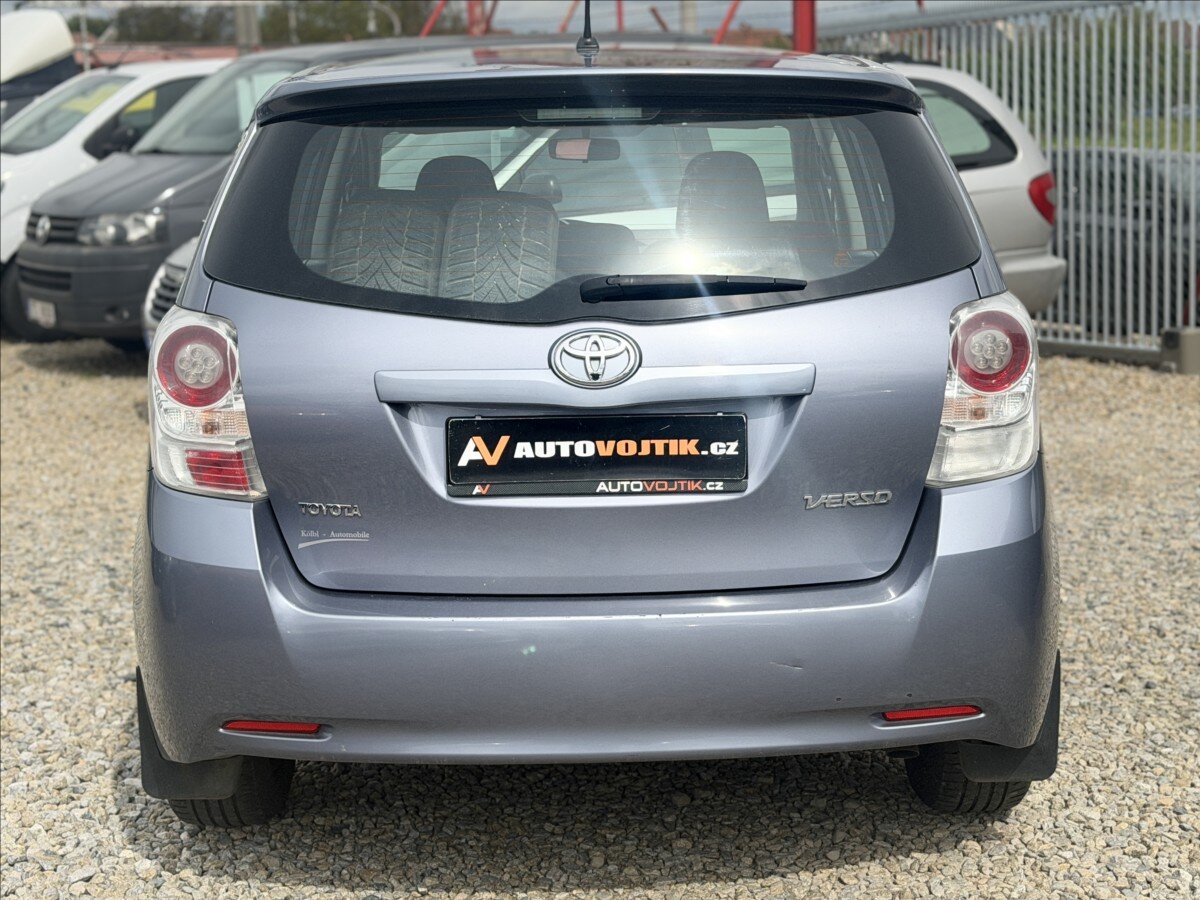 Toyota Verso Kombi 2,0 l 93 kw