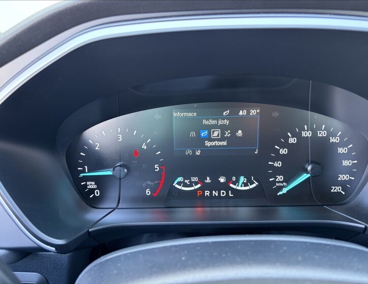 Ford Kuga Kombi 2,0 l 140 kw