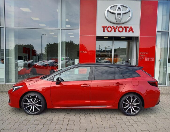 Toyota Corolla Kombi 2,0 l 144 kw