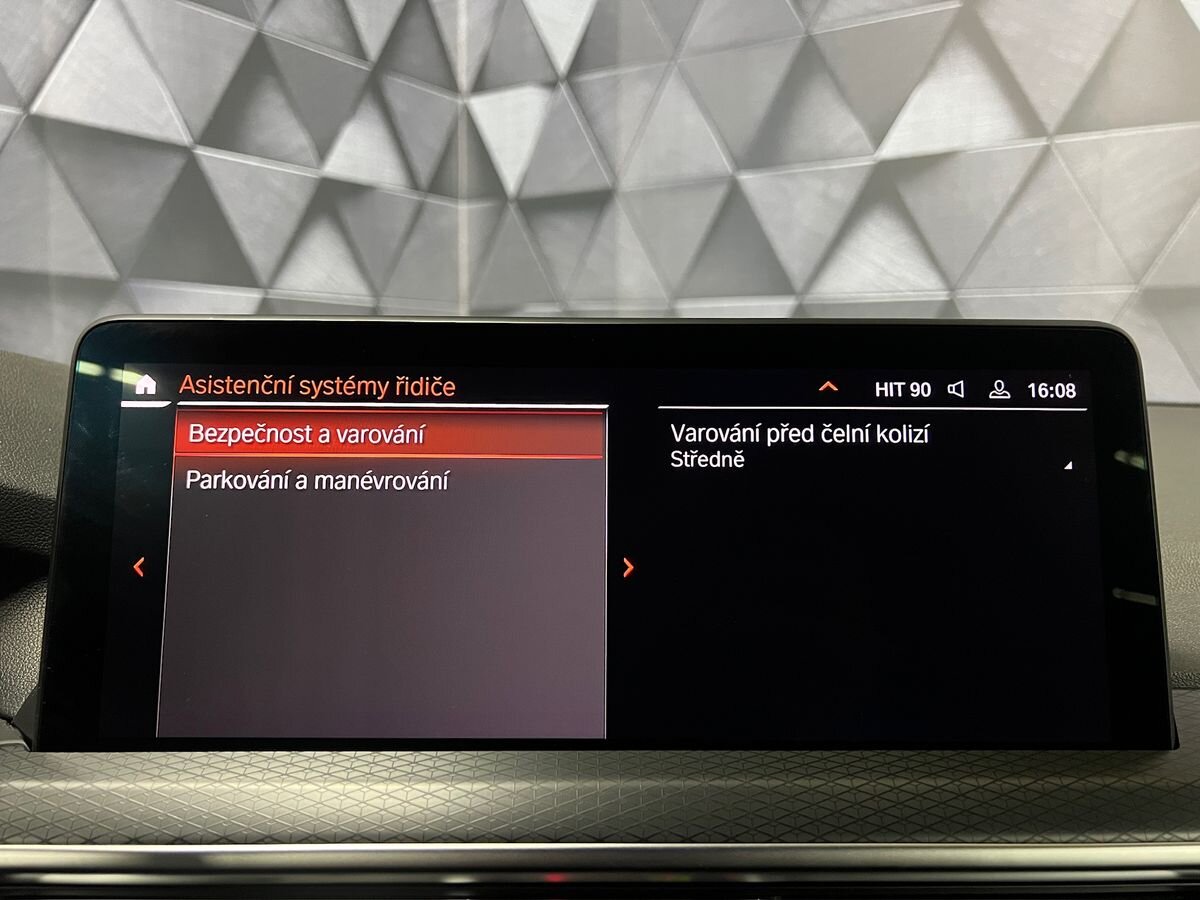 BMW X3 SUV / Terénní 2,0 l 140 kw