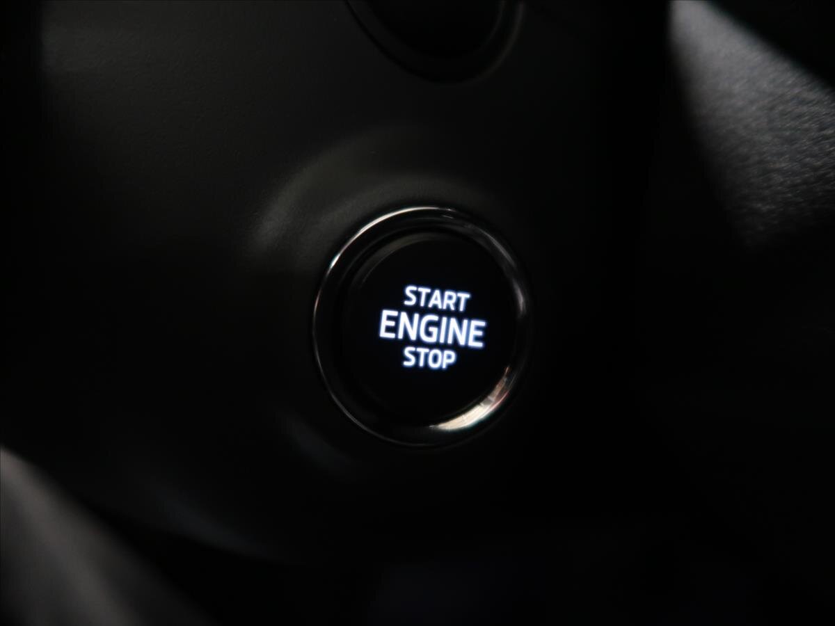 Škoda Octavia Sedan / Limuzína 1,5 l 110 kw