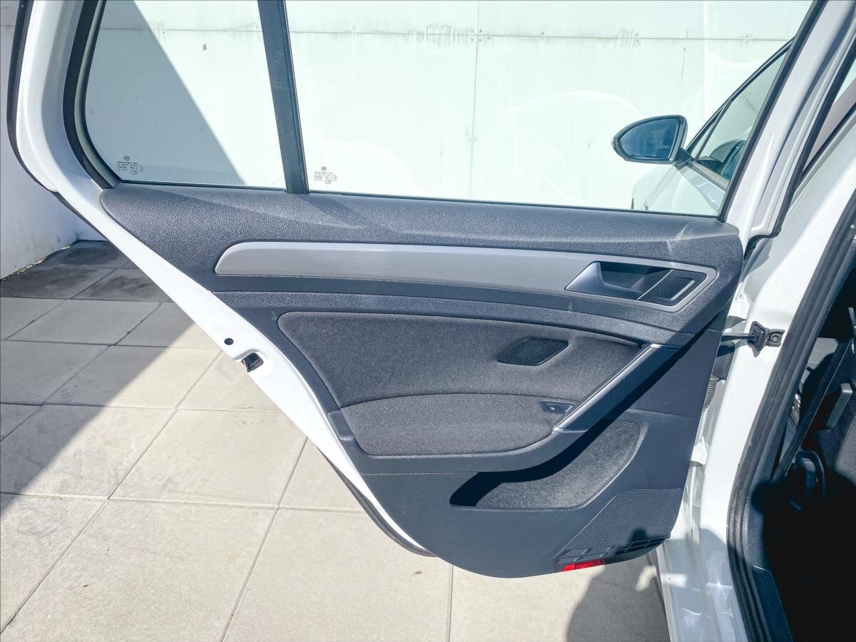 Volkswagen Golf Hatchback 1,4 l 81 kw