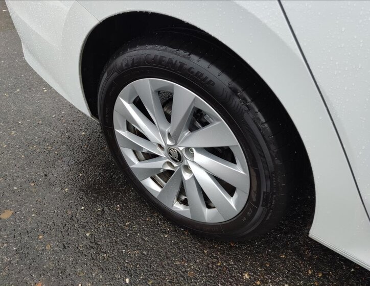 Škoda Octavia Kombi 1,5 l 110 kw