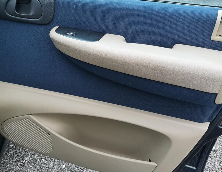 Peugeot 806 Kombi 2,1 l 80 kw