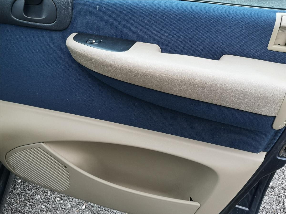 Peugeot 806 Kombi 2,1 l 80 kw