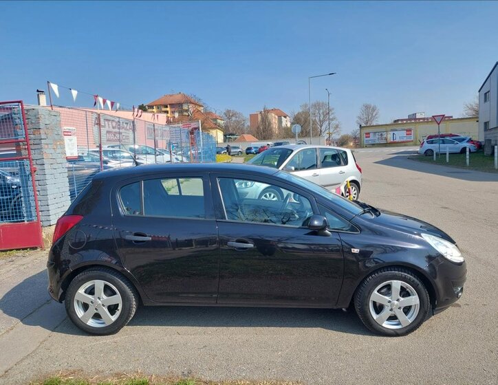 Opel Corsa Hatchback 1,2 l 51 kw