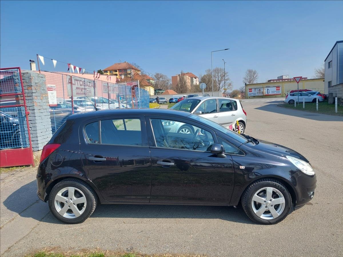 Opel Corsa Hatchback 1,2 l 51 kw
