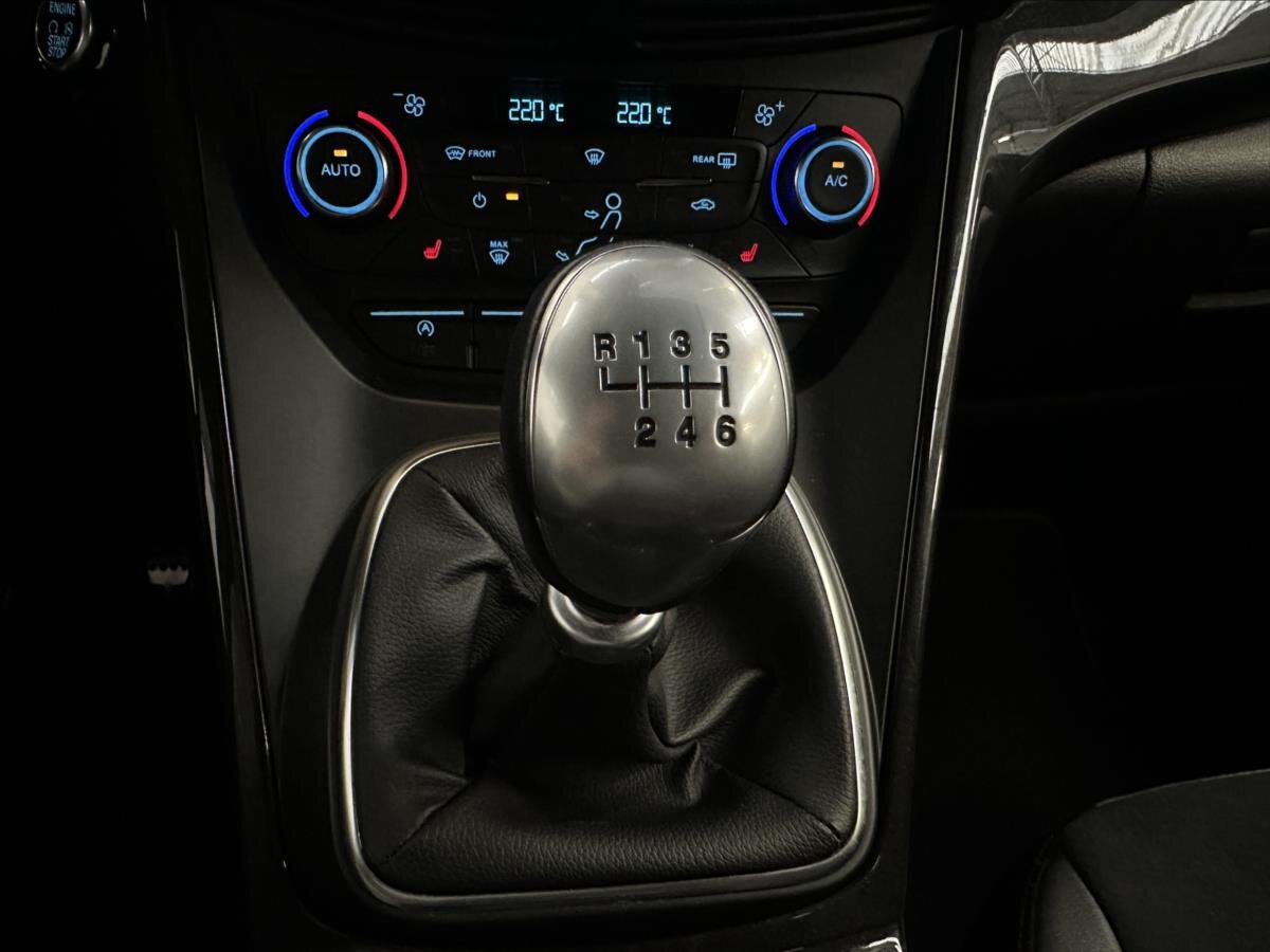 Ford Kuga SUV 1,5 l 110 kw