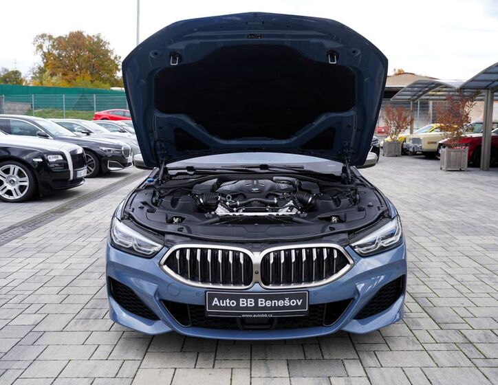 BMW Řada 8 9