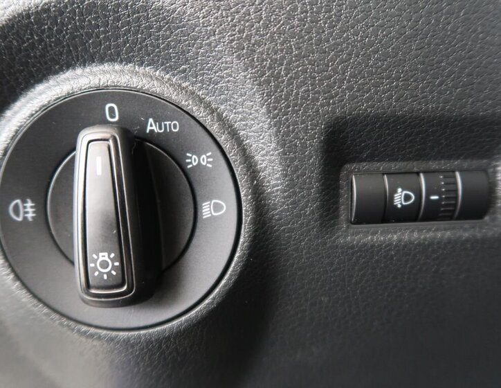 Škoda Fabia Hatchback 999,0 70 kw