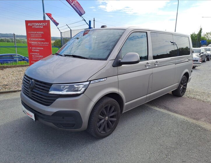 Volkswagen Caravelle 1