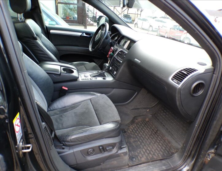 Audi Q7 Kombi 3,0 l 176 kw