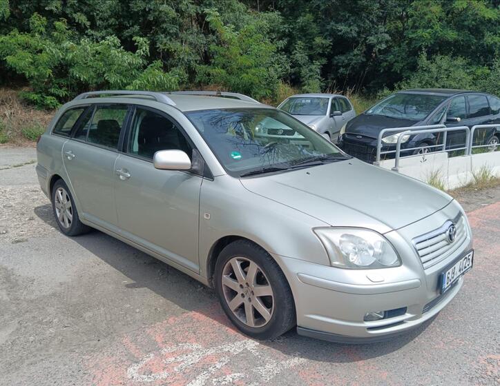 Toyota Avensis 15