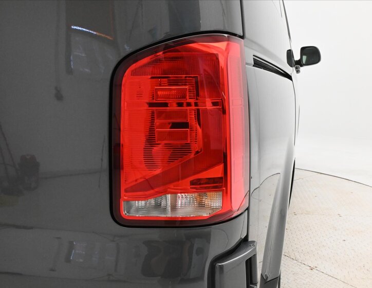 Volkswagen Transporter Skříň 2,0 l 110 kw