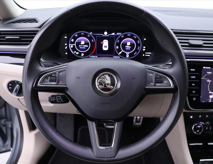 Škoda Superb Liftback 2,0 l 200 kw