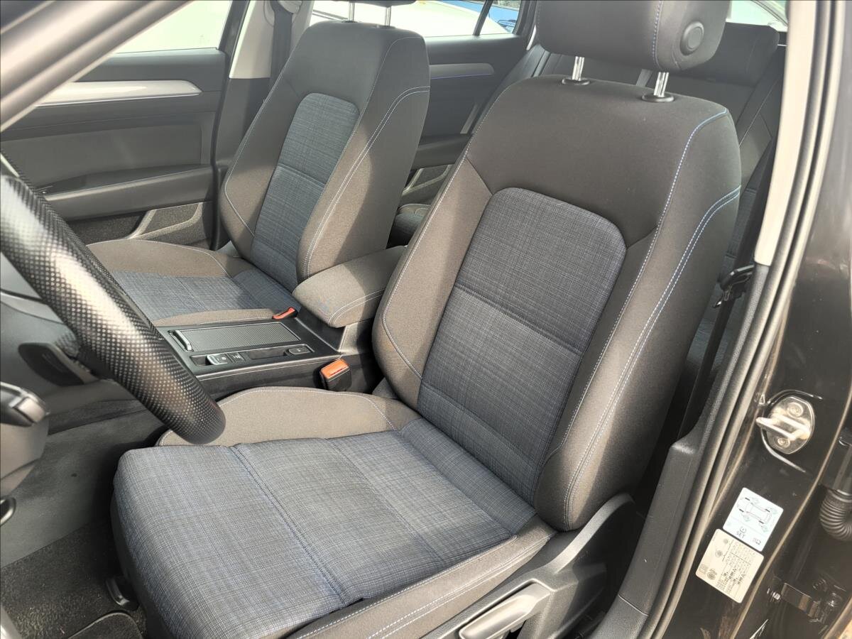 Volkswagen Passat Kombi 1,4 l 160 kw