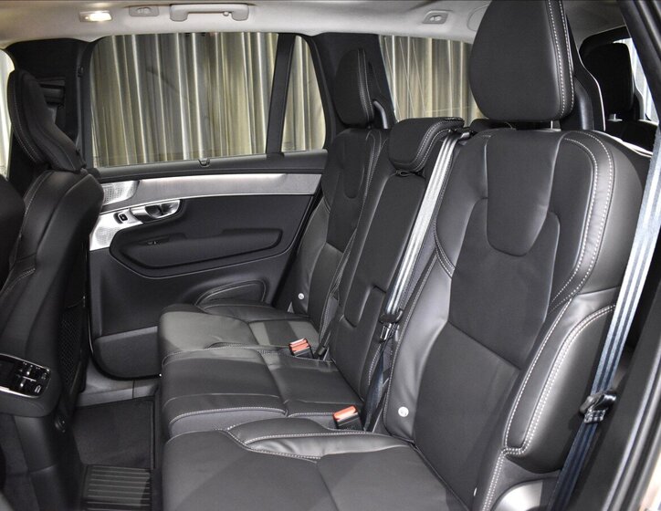 Volvo XC90 SUV 2,0 l 335 kw