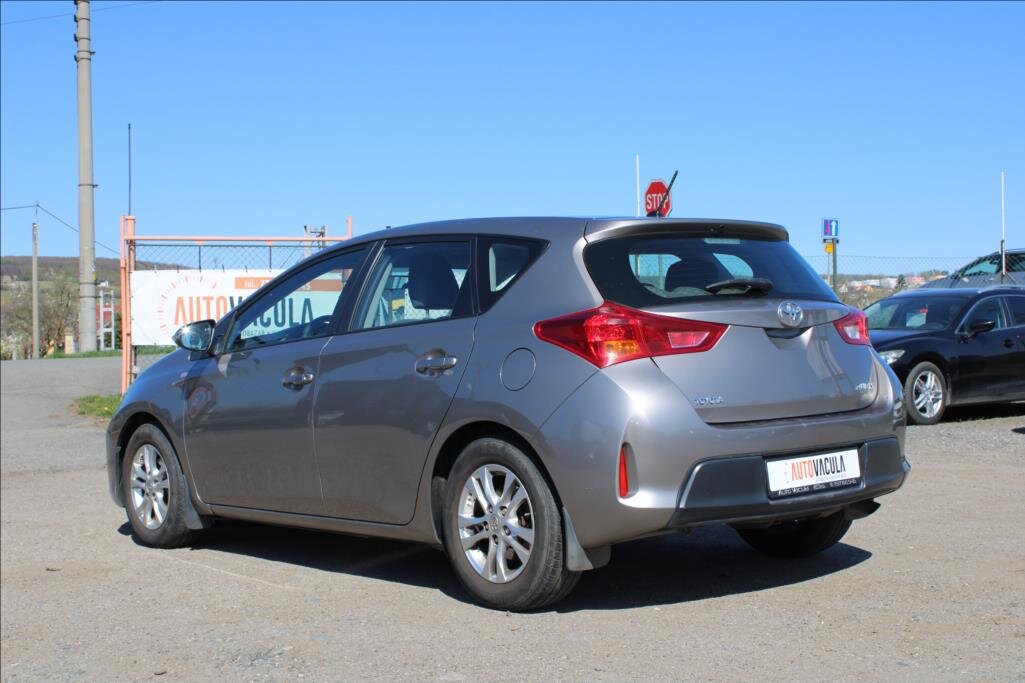 Toyota Auris Hatchback 1,3 l 73 kw