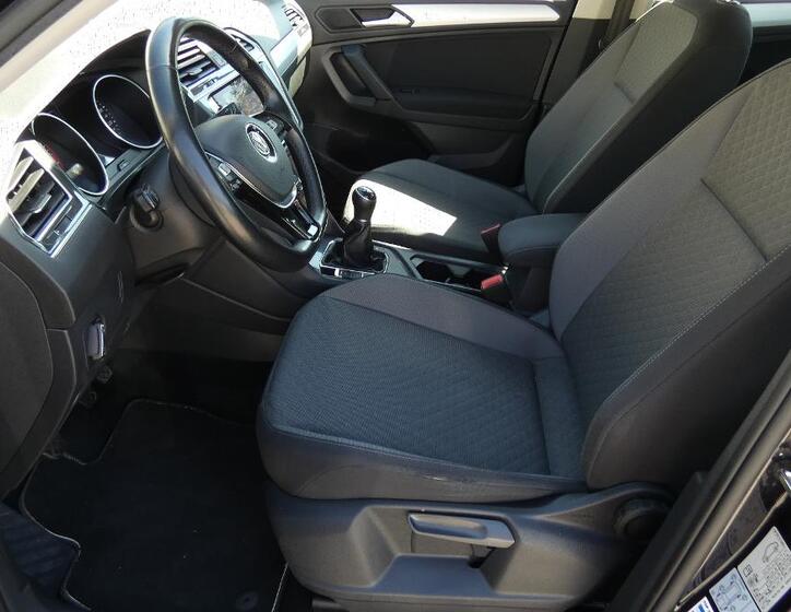 Volkswagen Tiguan 18