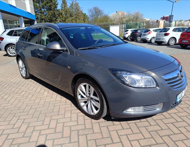 Opel Insignia Kombi 2,0 l 143 kw