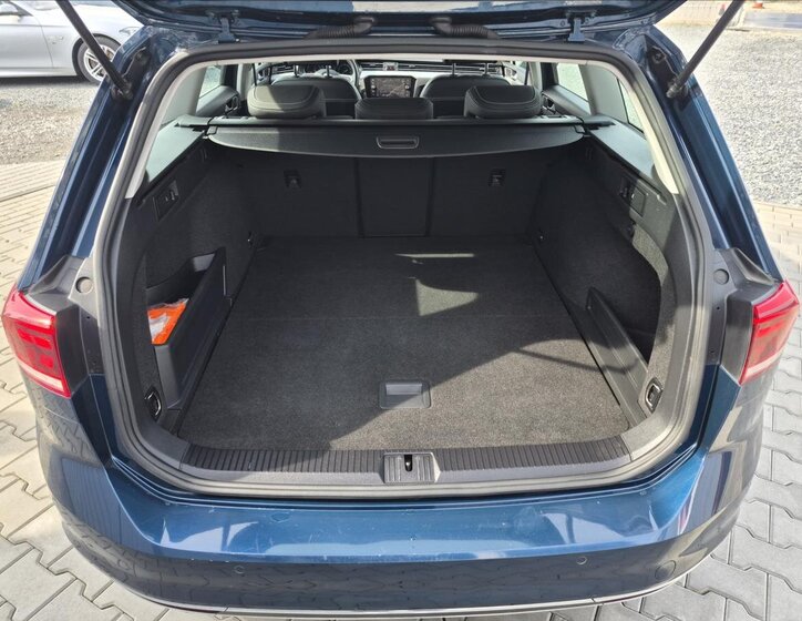 Volkswagen Passat Kombi 1,4 l 160 kw