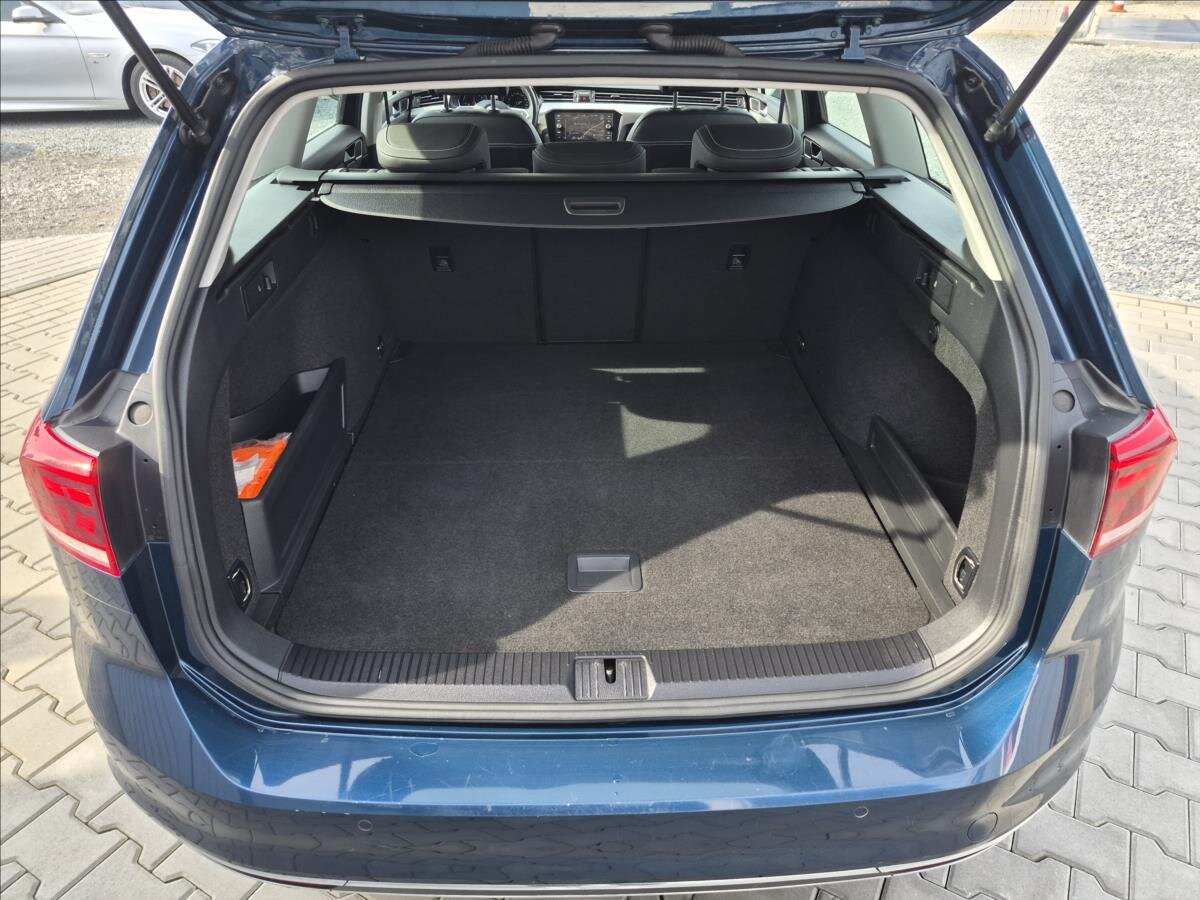 Volkswagen Passat Kombi 1,4 l 160 kw