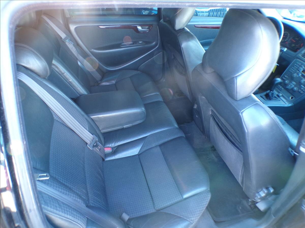 Volvo V70 Kombi 2,5 l 103 kw