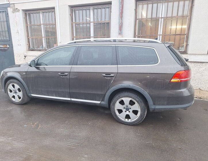 Volkswagen Passat Kombi 2,0 l 103 kw