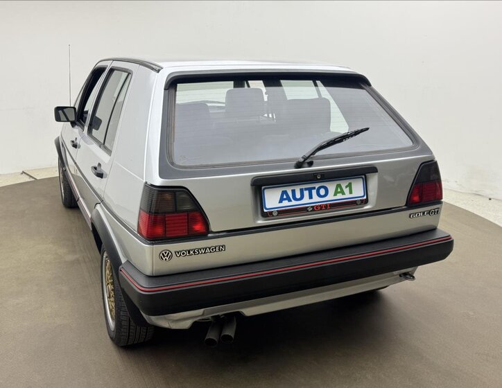 Volkswagen Golf Sedan / Limuzína 1,8 l 79 kw