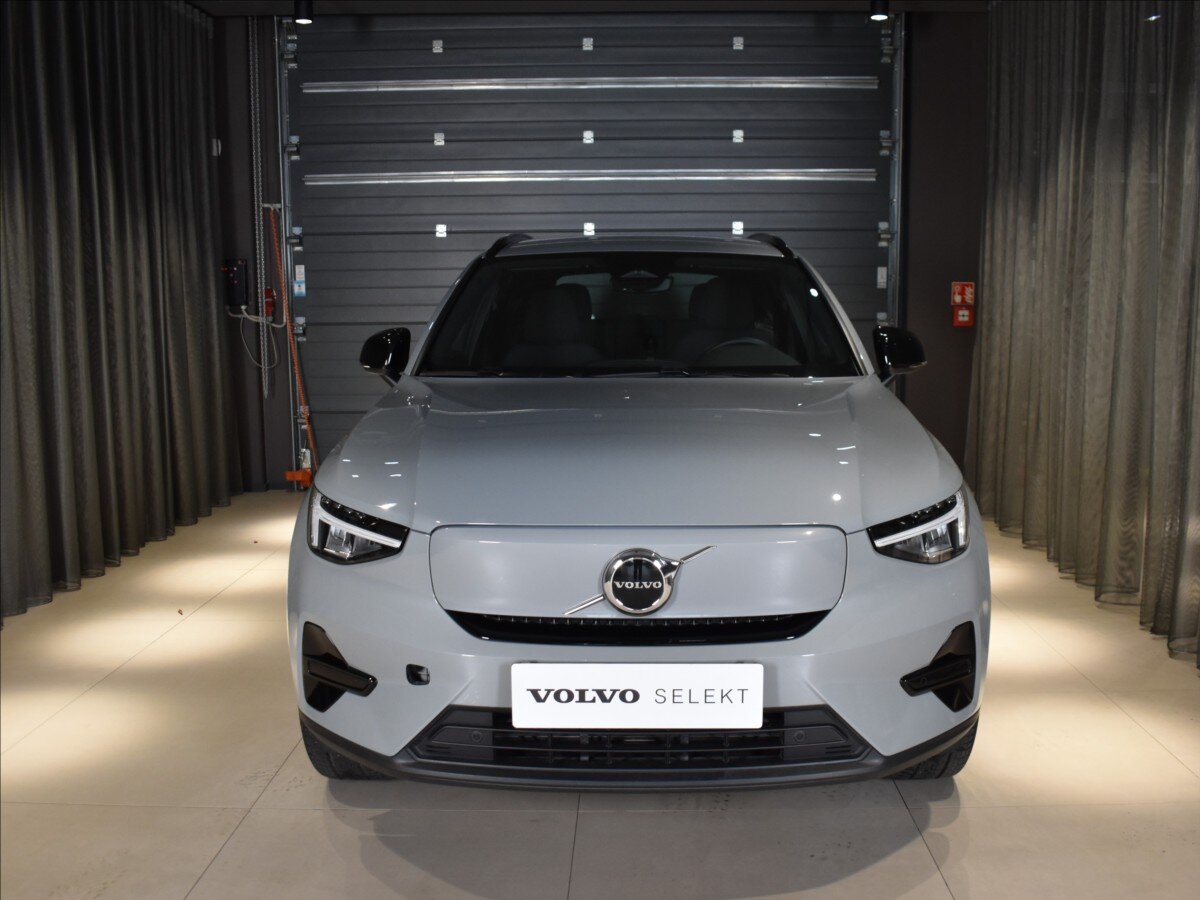 Volvo EX40 SUV 0,0 185 kw