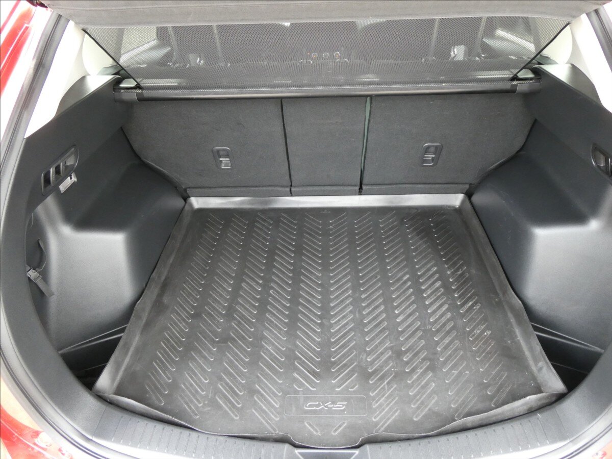Mazda CX-5 SUV / Terénní 2,0 l 121 kw