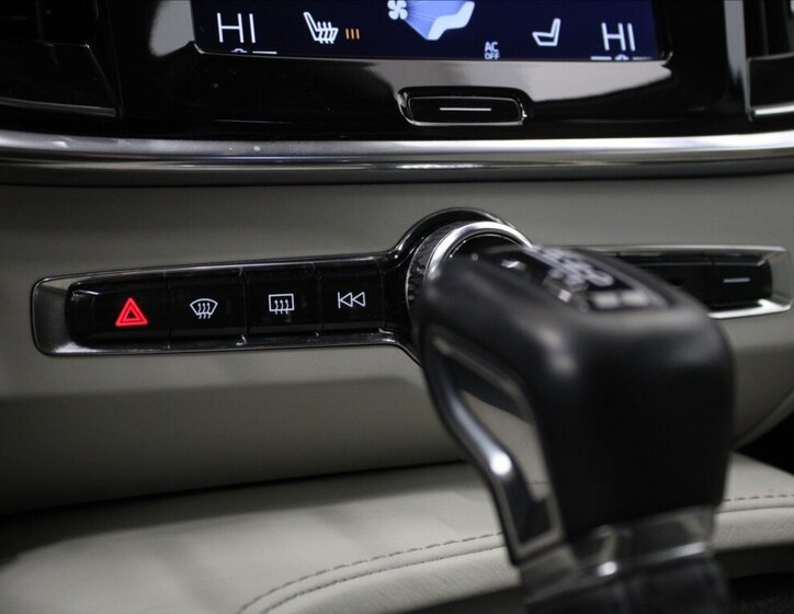 Volvo V90 Kombi 2,0 l 177 kw