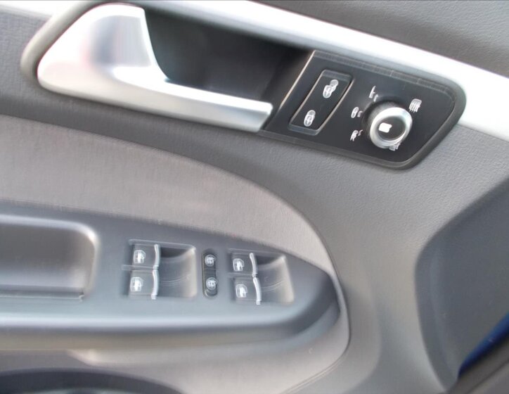 Volkswagen Touran MPV 1,6 l 77 kw