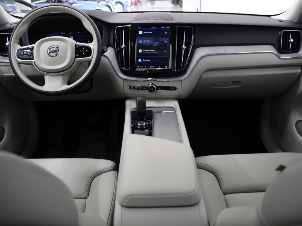 Volvo XC60 SUV / Terénní 2,0 l 145 kw