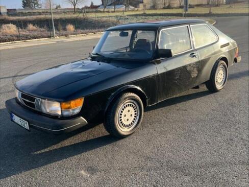 Saab 900
