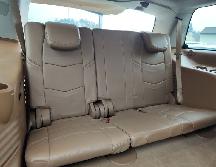 Cadillac Escalade 11