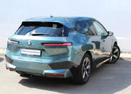 BMW iX 2